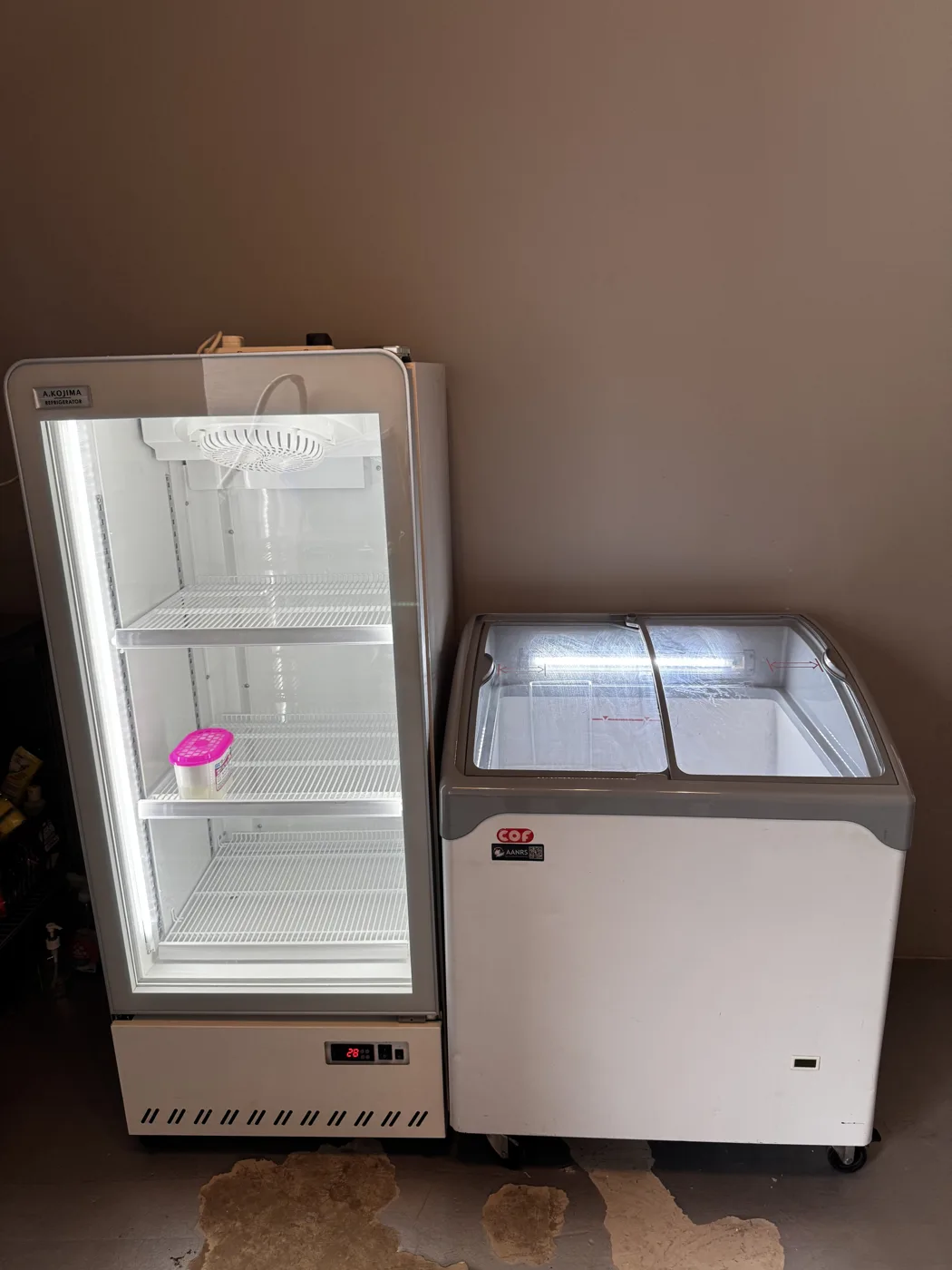 AANRS drink chiller rental Singapore, Kojima 255L Glass Display 1 Door Drink Chiller, in use at a real Singapore event