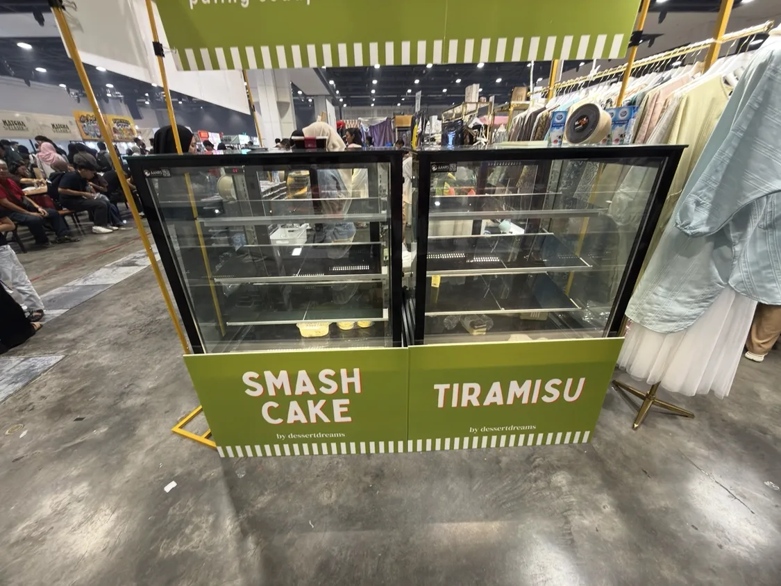 AANRS cake chiller rental Singapore, Kojima Four-Layer Cake Display Chiller B90L4-S-W (Warm LED / 90cm / Steel Finishing), in use at a real Singapore event