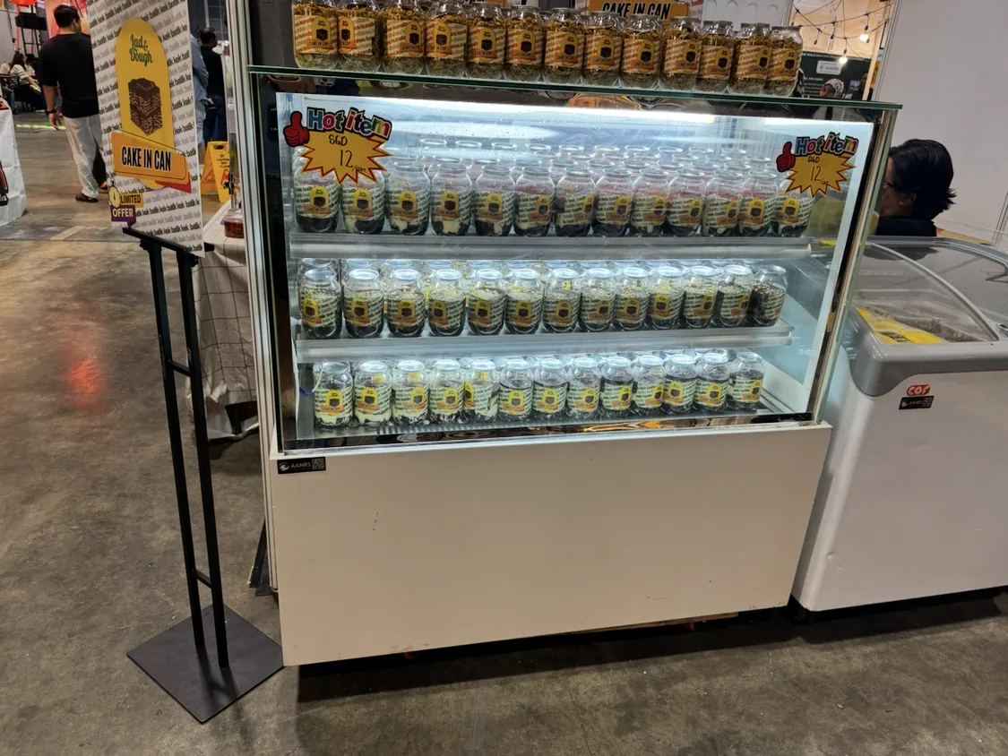 AANRS cake chiller rental Singapore, Kojima Three-Layer Cake Display Chiller B120L3-W-C (White LED / 120cm / White Finishing), in use at a real Singapore event