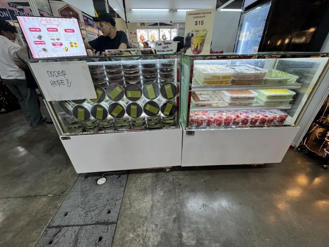 AANRS cake chiller rental Singapore, Kojima Three-Layer Cake Display Chiller B120L3-W-C (White LED / 120cm / White Finishing), in use at a real Singapore event
